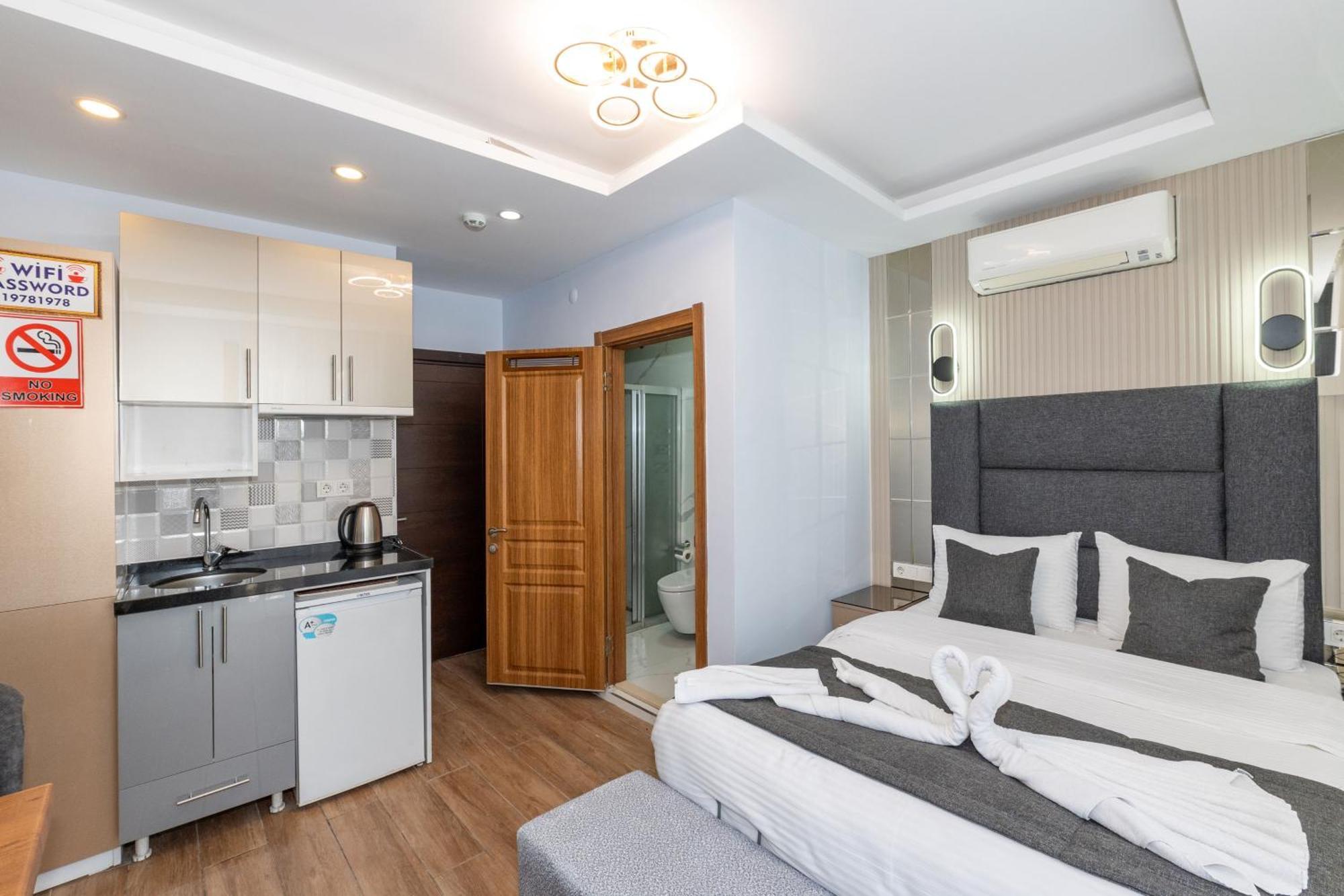T-square Hotel 2*