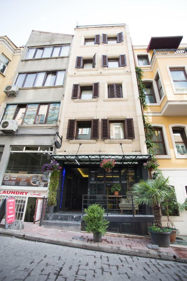 T-square Istanbul